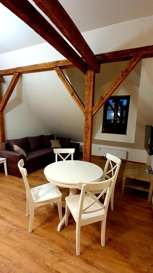 Gospodarstwo Nad Jeziorem Farm stay Zalom (Czlopa)