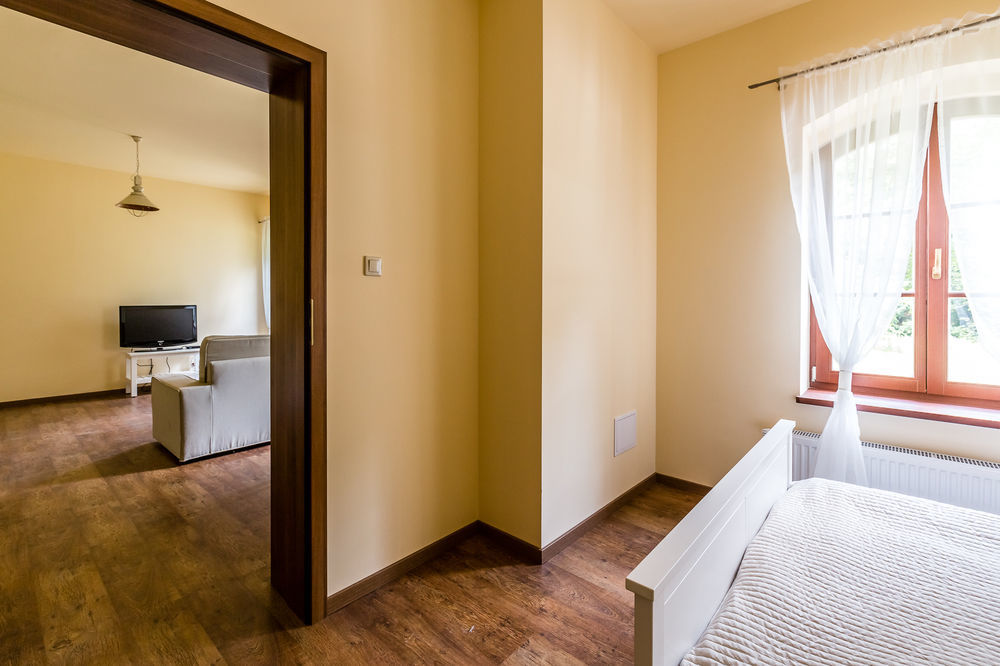 Gospodarstwo Nad Jeziorem Farm stay Zalom (Czlopa)